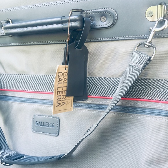 Garment Bag with Shoulder Strap 👌 - Picture 2 of 8